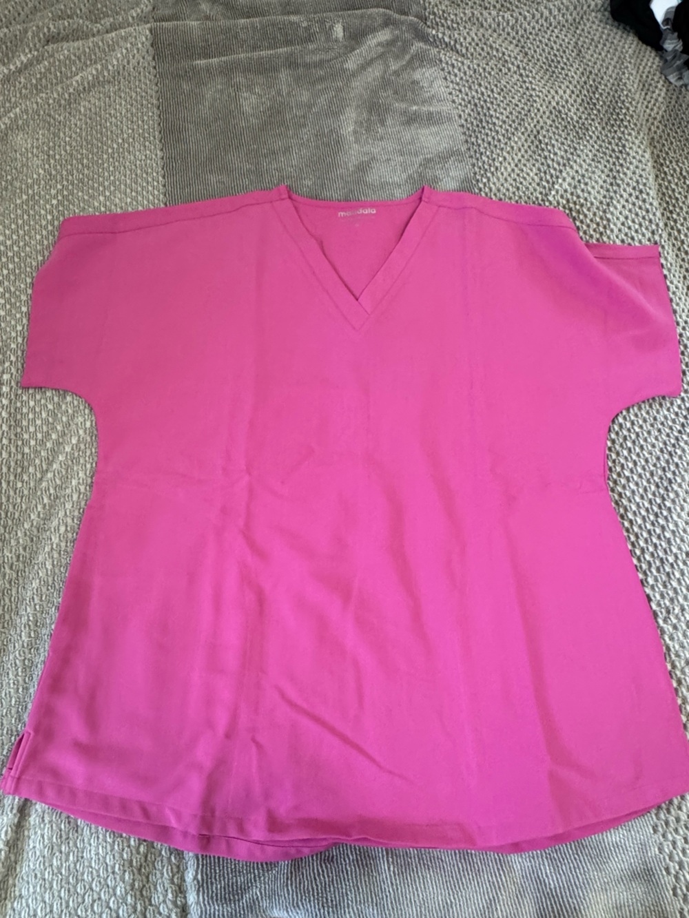 Mandala women’s scrub top - Hot Pink